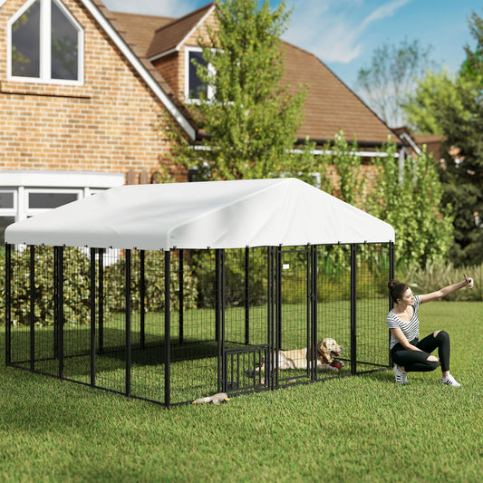 HKM-7306173 Spacious Welded Wire Outdoor Dog Kennel with Adjustable Feeding Bowls and Lockable Gate