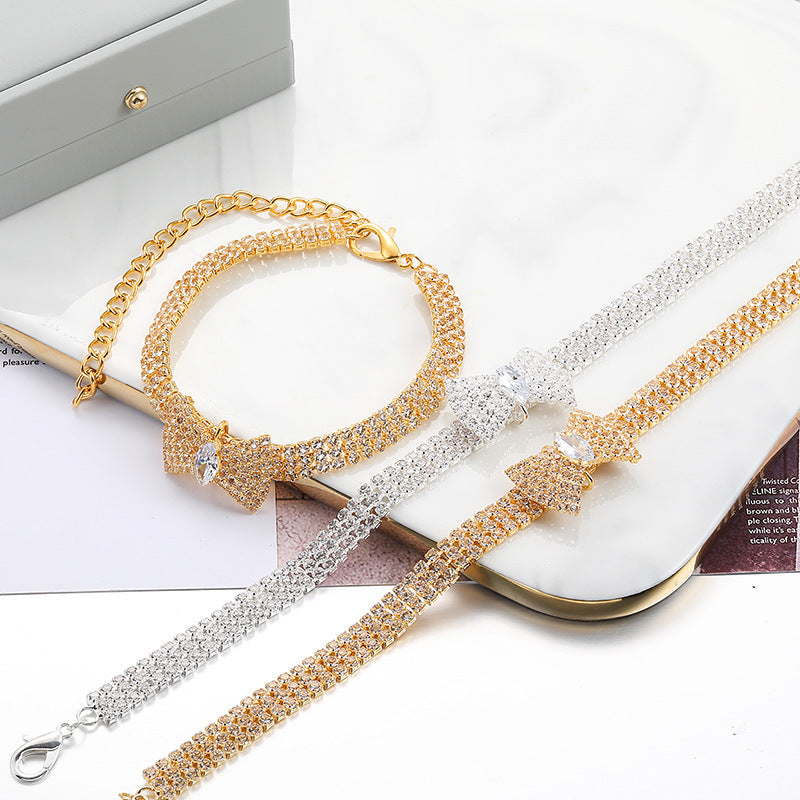 HKM-7327037 Adjustable Crystal Bow Pet Collar for Small & Medium Dogs and Cats - Sparkling Rhinestone Design