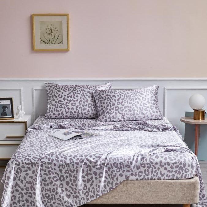 HKM-733203 Satin Artificial Silk Four-Piece Bed Sheet Set with Digital Silver Leopard Print Design