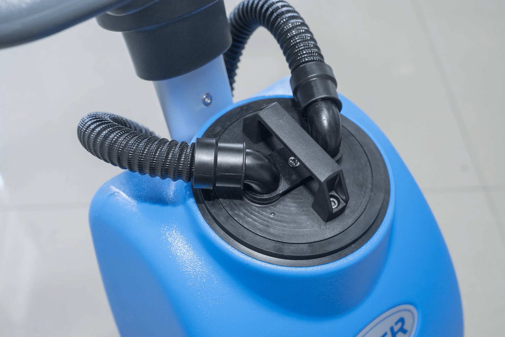 HKM-734931 Intelligent Wireless Floor Scrubber - Multi-Function Suction, Mopping, and Washing System