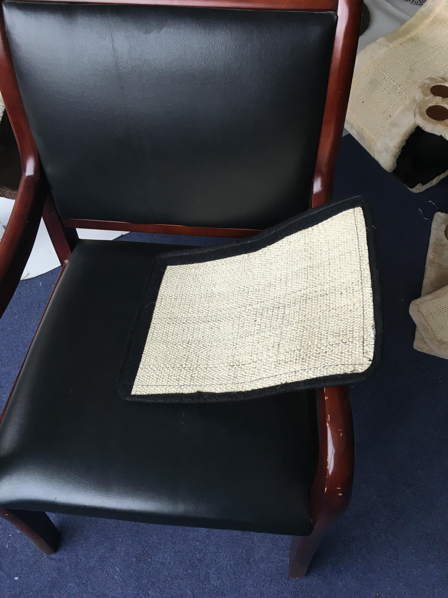 HKM-7368253 Sisal Cat Scratching Blanket and Board - Durable 44x30cm for Scratch Relief