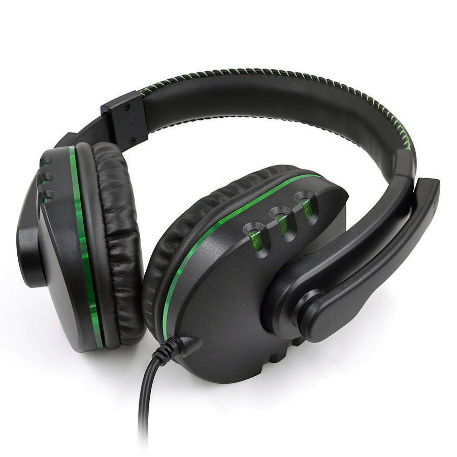 HKM-743315 Wired Gaming Headset with LED Lighting and Microphone - Model AMD-06