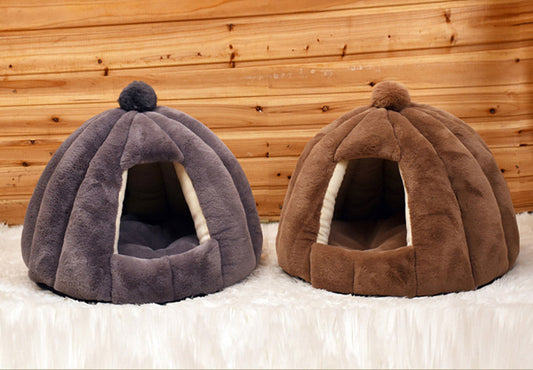HKM-7443389 Cozy Plush Cat and Dog House with Washable Pumpkin Bag Design