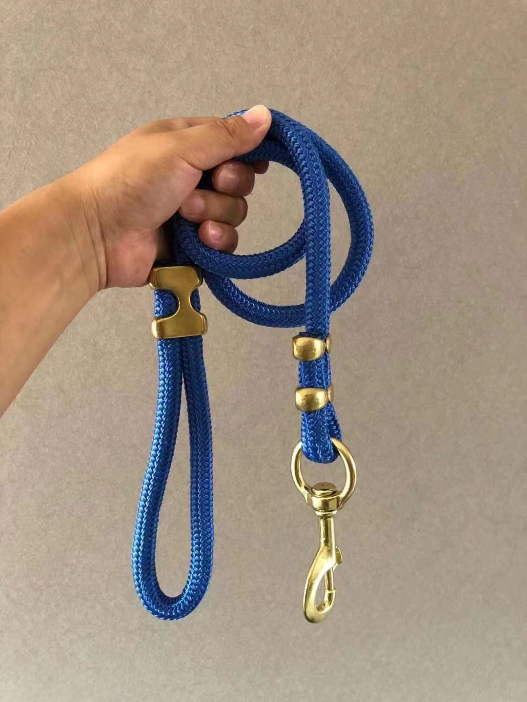 HKM-7487421 Nylon Large Dog Walking Leash - Fashionable Solid Color, 1.2M Length, 1.5CM Width