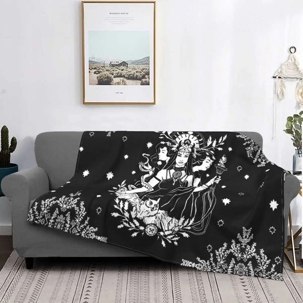 HKM-7505725 Gothic Geometric Pattern Flannel Blanket for All Seasons, Multiple Sizes Available