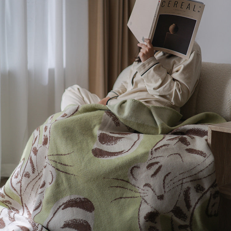 HKM-752531 Nordic Style Thick Cashmere Blanket in Milk Green with Floral Pattern, 130x180cm