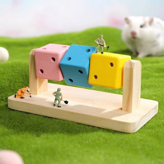 HKM-7536701 Wooden Rubik's Cube Hamster Toy for Small Pets - Ideal for Hamsters and Birds