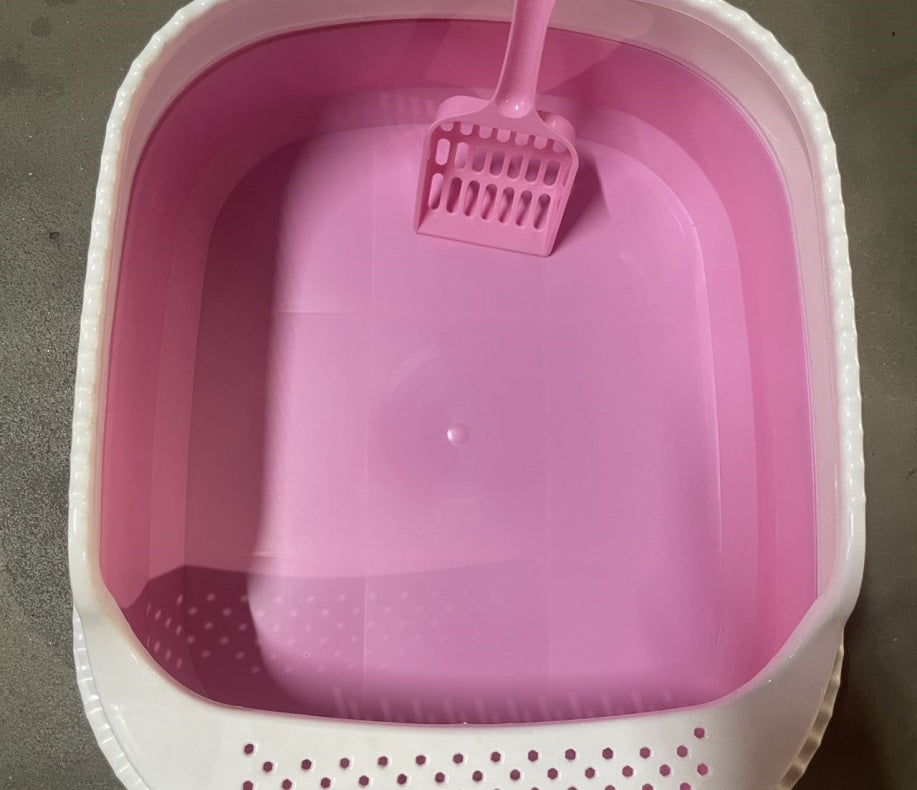 HKM-7543101 Compact Cat Litter Box for Easy Cleanup and Space-Saving Design