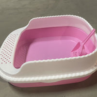 HKM-7543101 Compact Cat Litter Box for Easy Cleanup and Space-Saving Design