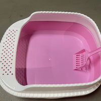 HKM-7543101 Compact Cat Litter Box for Easy Cleanup and Space-Saving Design