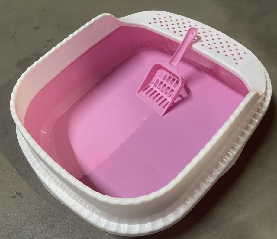 HKM-7543101 Compact Cat Litter Box for Easy Cleanup and Space-Saving Design