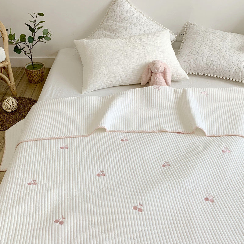 HKM-756755 Cotton Quilted Three-Piece Bed Cover Set with Matching Pillowcases