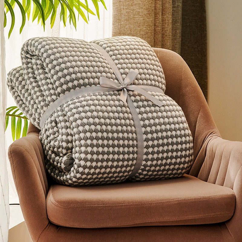 HKM-763987 Thick Wool Blanket with Geometric Patterns in Two-Color Jacquard Designs