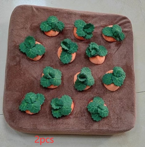 HKM-7682877 Durable Carrot Plush Chew Toy for Dogs and Cats with Interactive Snuffle Mat Design