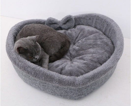 HKM-7694013 Cozy Heart-Shaped Pet Bed for Cats and Dogs - Soft Warm Cushion Nest for Puppies and Kittens