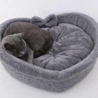 HKM-7694013 Cozy Heart-Shaped Pet Bed for Cats and Dogs - Soft Warm Cushion Nest for Puppies and Kittens