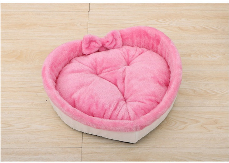 HKM-7694013 Cozy Heart-Shaped Pet Bed for Cats and Dogs - Soft Warm Cushion Nest for Puppies and Kittens