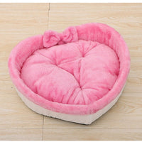 HKM-7694013 Cozy Heart-Shaped Pet Bed for Cats and Dogs - Soft Warm Cushion Nest for Puppies and Kittens