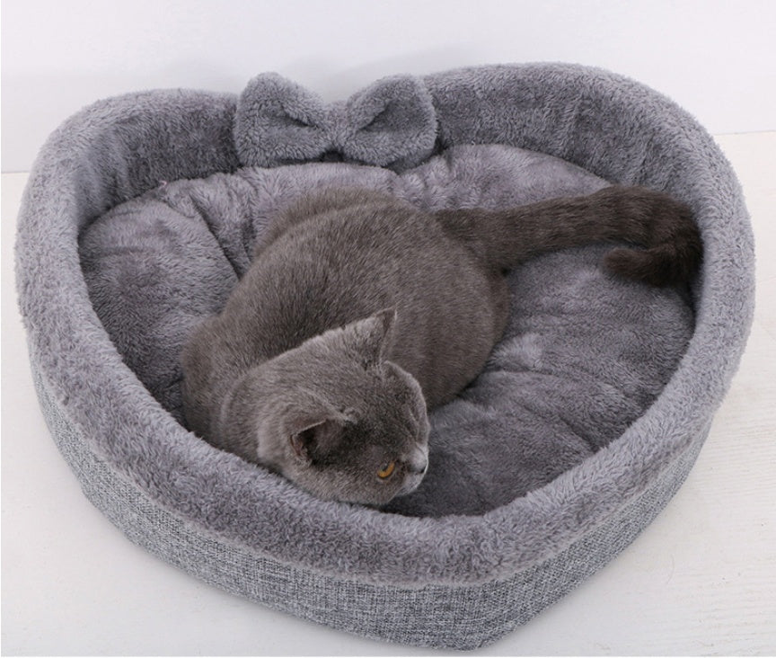 HKM-7694013 Cozy Heart-Shaped Pet Bed for Cats and Dogs - Soft Warm Cushion Nest for Puppies and Kittens
