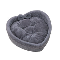 HKM-7694013 Cozy Heart-Shaped Pet Bed for Cats and Dogs - Soft Warm Cushion Nest for Puppies and Kittens