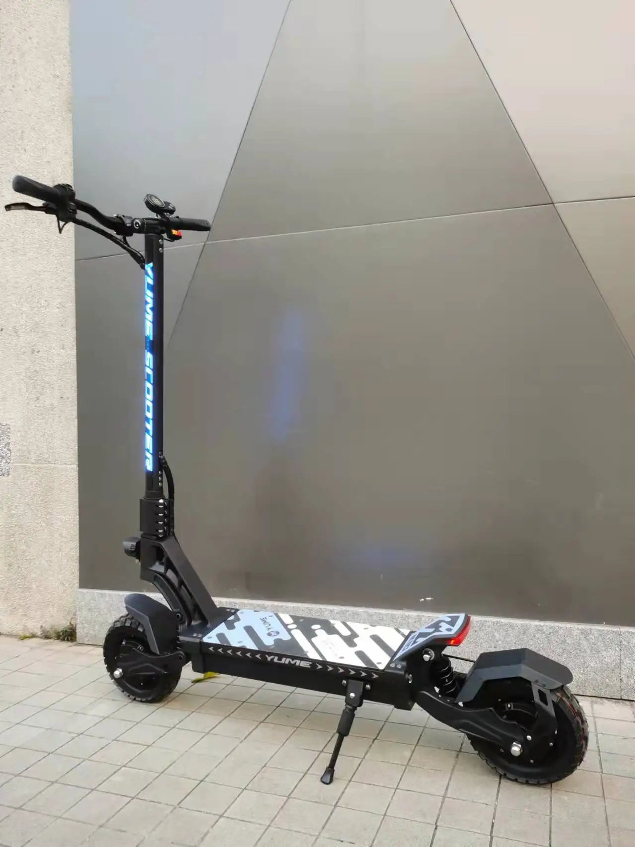 HKM-771923 YUME M10 Electric Scooter 250W Dual Motors 15mph Max Speed 10-inch Off-Road Tires Foldable for Adults