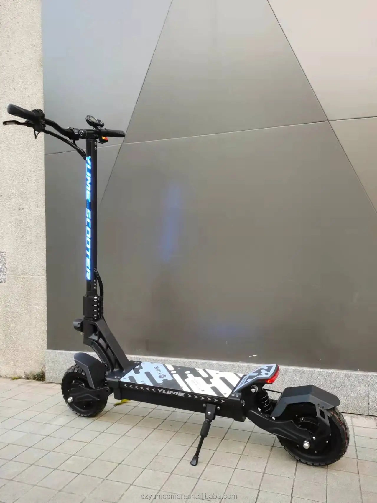 HKM-771923 YUME M10 Electric Scooter 250W Dual Motors 15mph Max Speed 10-inch Off-Road Tires Foldable for Adults