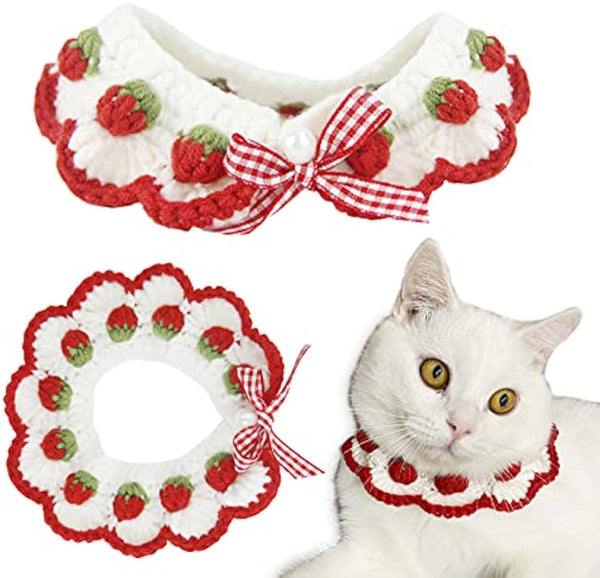 HKM-7729981 Strawberry Pattern Cat Collar with Breakaway Buckle and Bow Tie for Kittens and Small Dogs