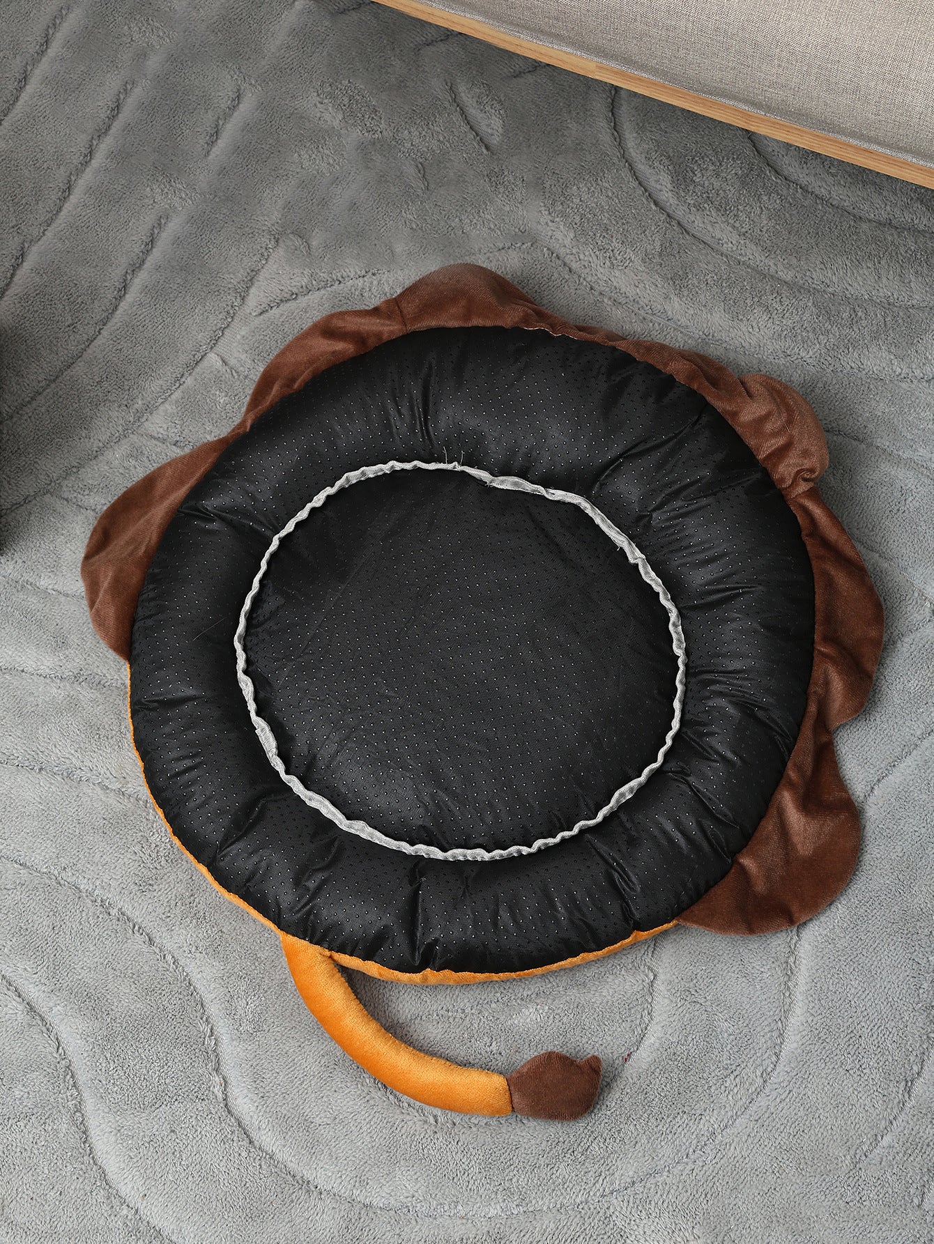 HKM-7732541 Warm and Soft Pet Bed for Cats - Cozy Indoor Kennel with Cloth Material