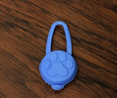 HKM-7797309 Silicone Luminous Pendant for Pets - Night Safety Light for Dogs and Cats