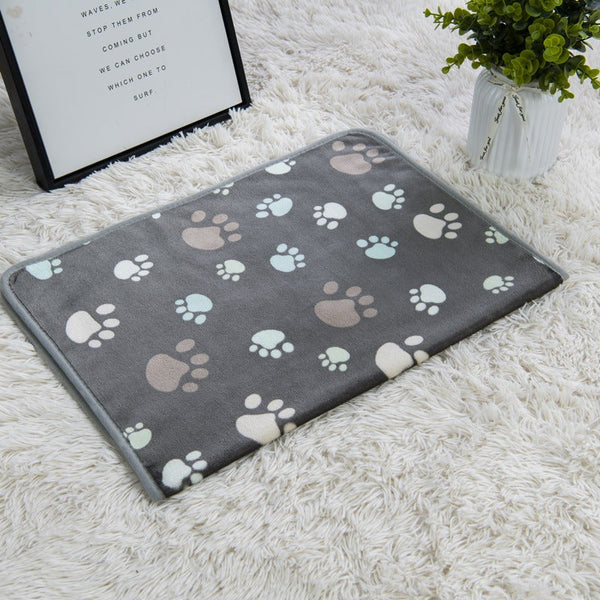 HKM-7828669 Cozy Flannel Pet Blanket for Dogs and Cats in Various Colors and Sizes
