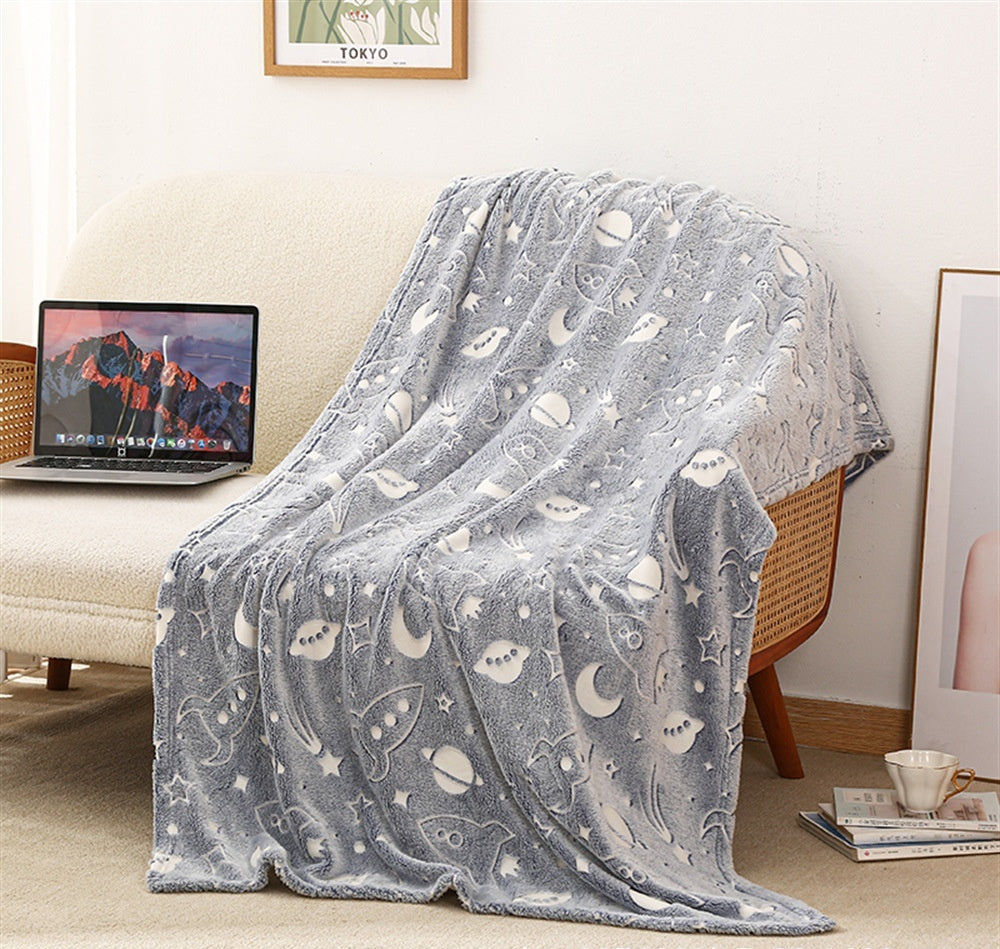 HKM-7866173 Cozy Flannel Glow-in-the-Dark Blanket for Comfortable Naps in Fun Designs
