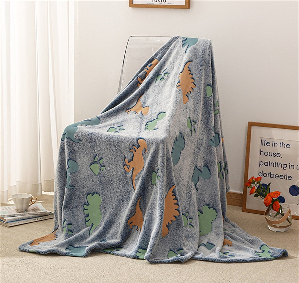 HKM-7866173 Cozy Flannel Glow-in-the-Dark Blanket for Comfortable Naps in Fun Designs