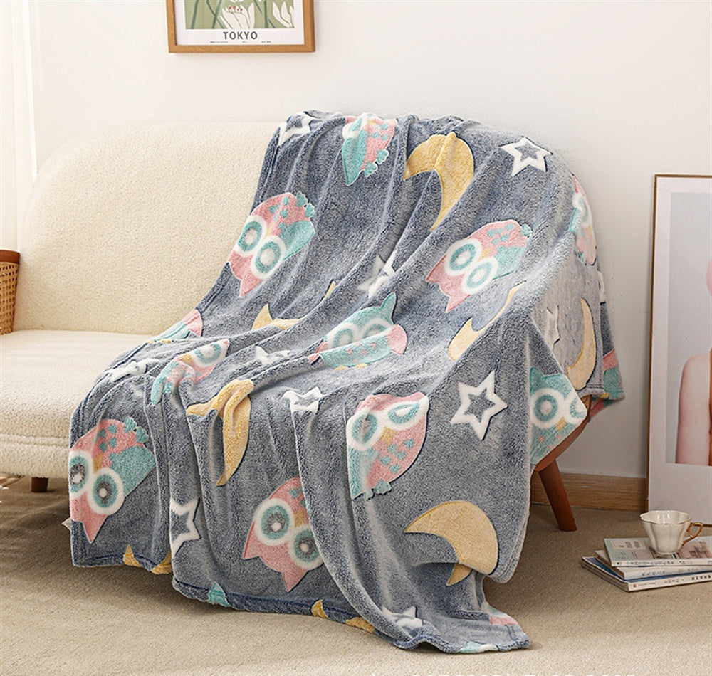 HKM-7866173 Cozy Flannel Glow-in-the-Dark Blanket for Comfortable Naps in Fun Designs