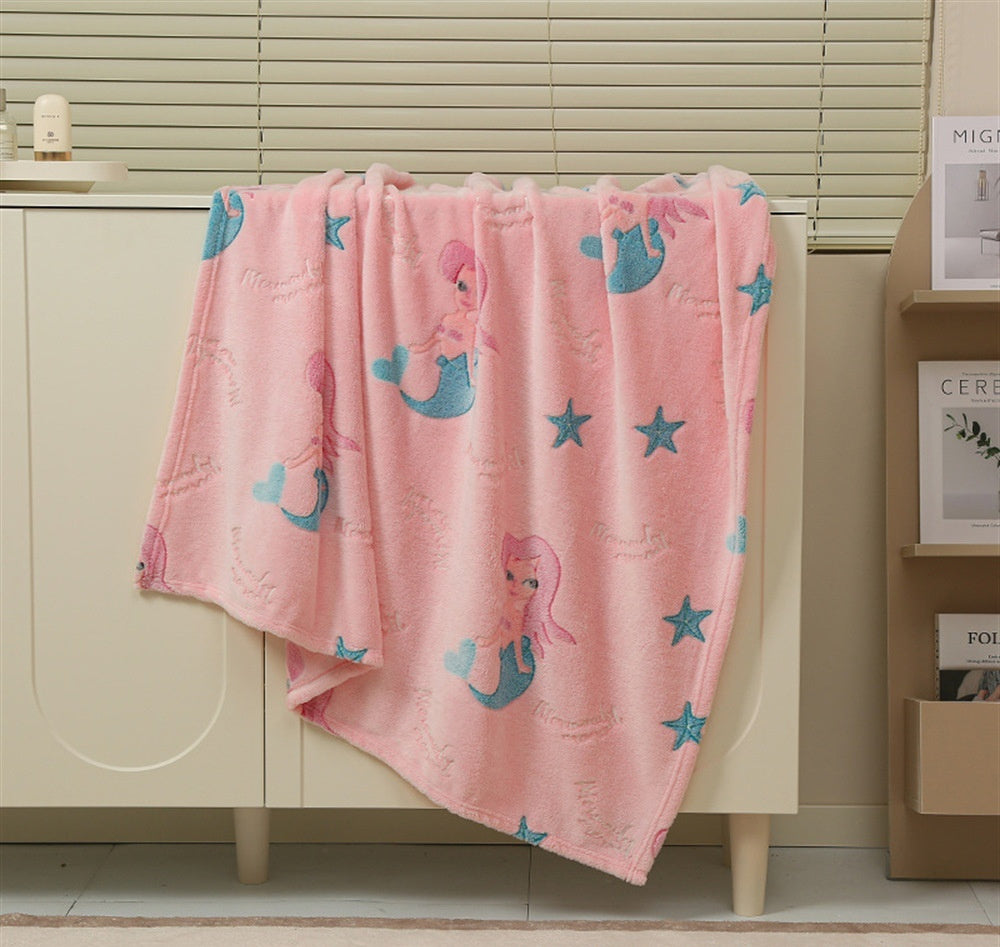HKM-7866173 Cozy Flannel Glow-in-the-Dark Blanket for Comfortable Naps in Fun Designs