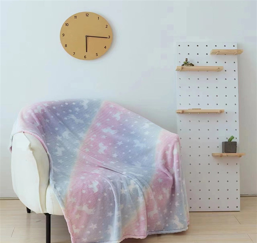 HKM-7866173 Cozy Flannel Glow-in-the-Dark Blanket for Comfortable Naps in Fun Designs