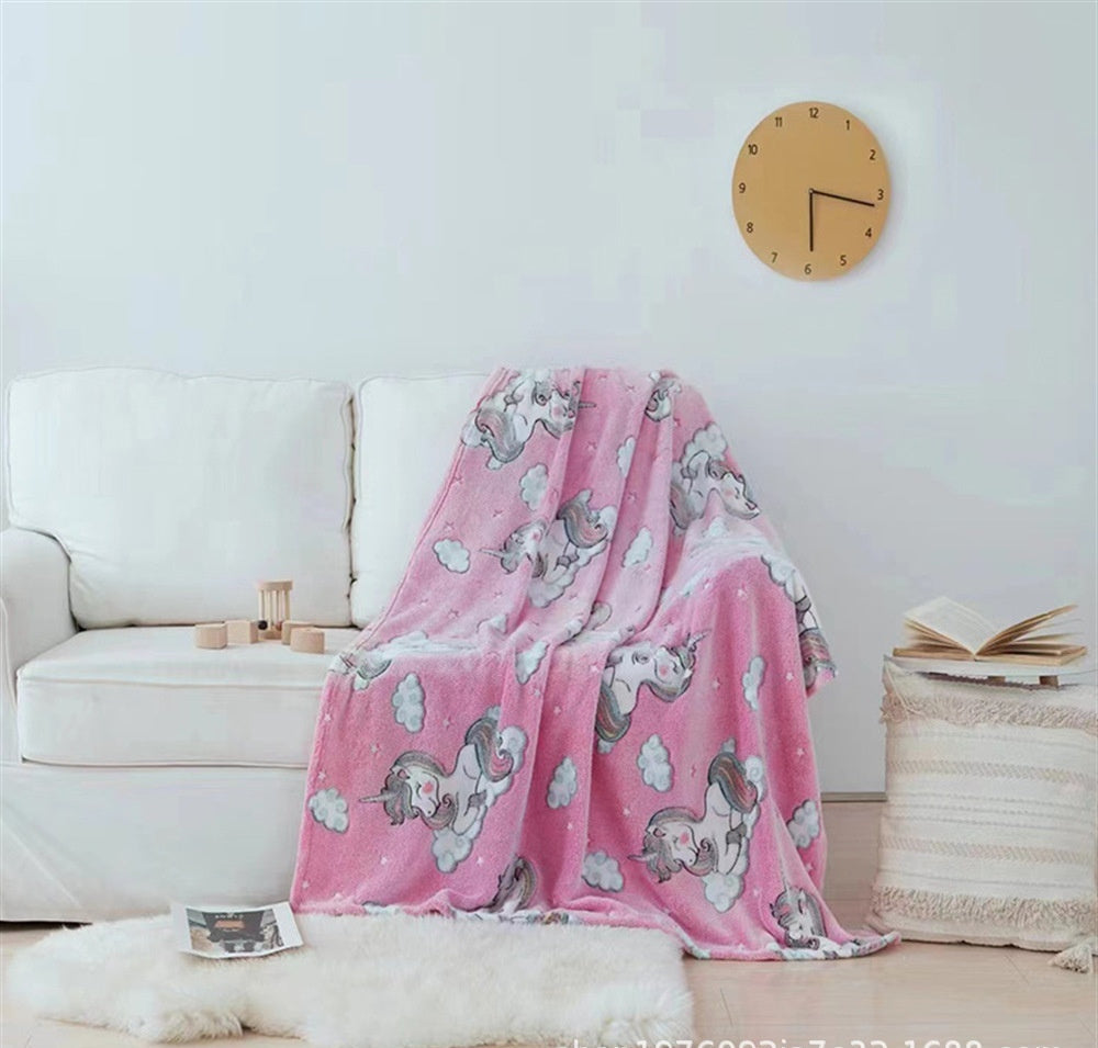 HKM-7866173 Cozy Flannel Glow-in-the-Dark Blanket for Comfortable Naps in Fun Designs