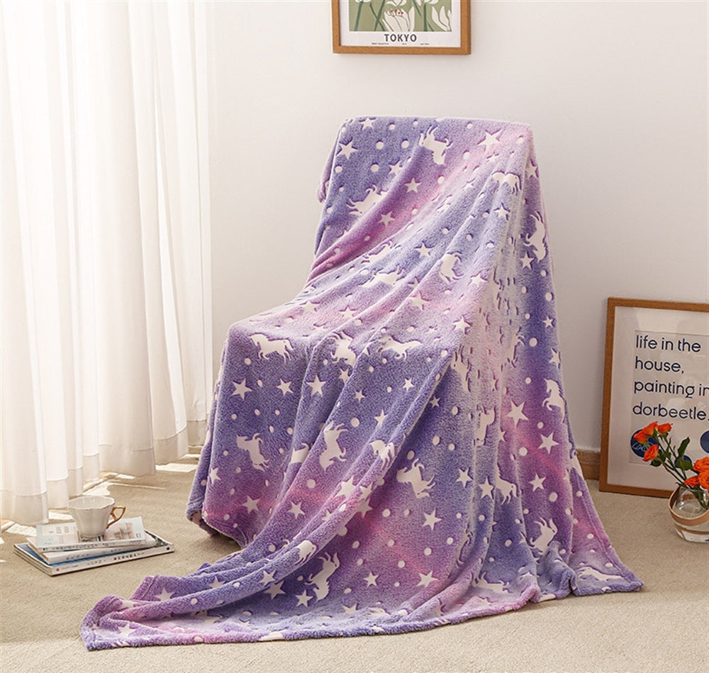 HKM-7866173 Cozy Flannel Glow-in-the-Dark Blanket for Comfortable Naps in Fun Designs