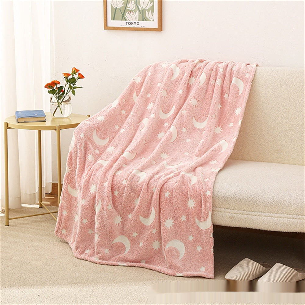 HKM-7866173 Cozy Flannel Glow-in-the-Dark Blanket for Comfortable Naps in Fun Designs