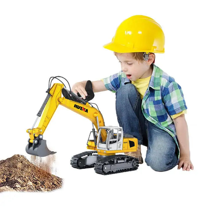 HKM-788947 1:24 Remote Control Excavator Truck for Kids - 6 Channels, Indoor/Outdoor Construction Toy