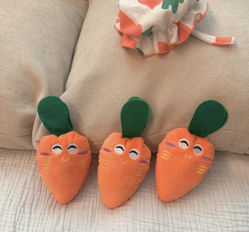 HKM-7908669 Plush Carrot Sound Toy for Dogs - Cute and Soft 8x5cm Orange Design
