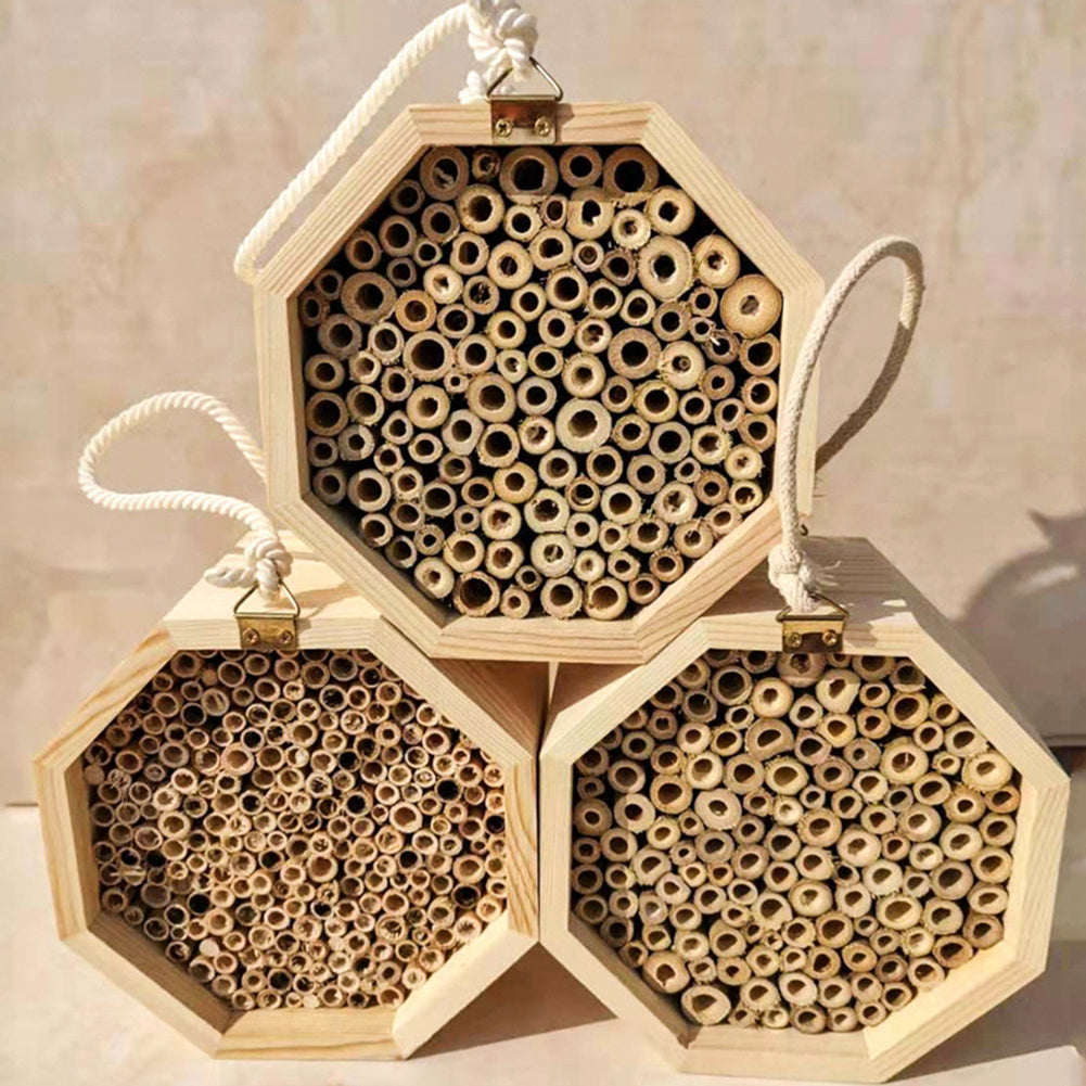 HKM-792915 Wooden Bee Breeding Box for Insects with Bamboo Tubes and Natural Habitat Features