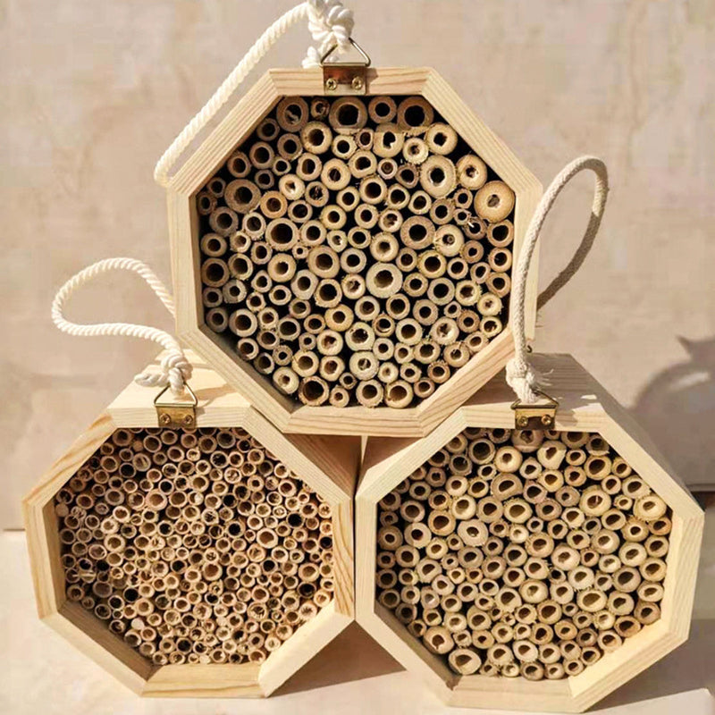 HKM-792915 Wooden Bee Breeding Box for Insects with Bamboo Tubes and Natural Habitat Features
