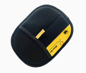 HKM-7936445 Pet Hair Removal Gloves for Home Grooming and Cleaning - 24x16cm Mesh and Brushed Fabric in Black/Yellow