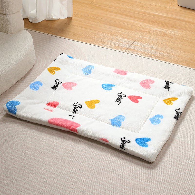HKM-7986749 Coral Fleece Pet Blanket for Dogs and Cats - Warm and Cozy Mat for All Sizes