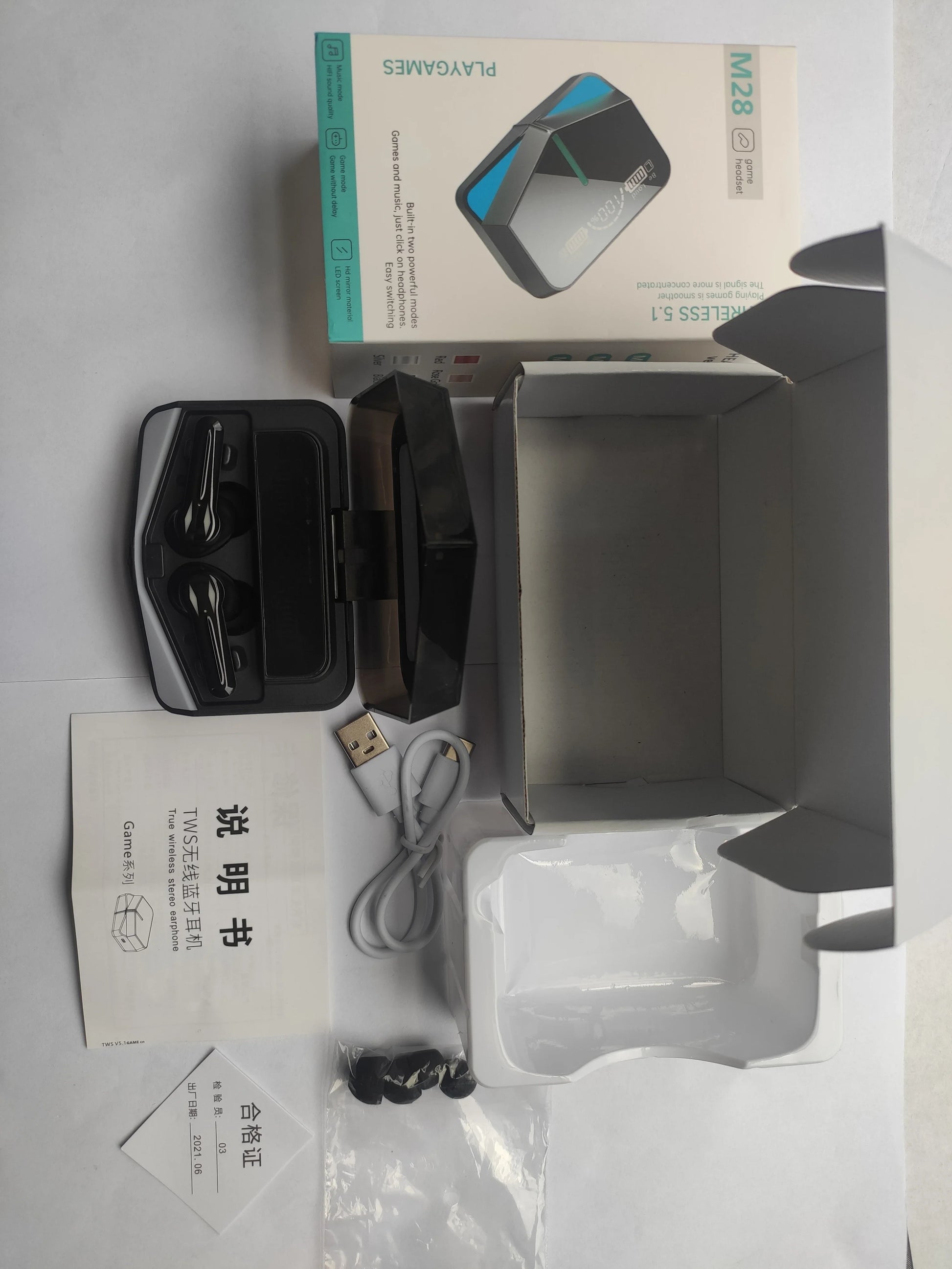 HKM-798739 Wireless Gaming Earbuds with LED Display and Bluetooth 5.1 Technology