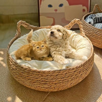 HKM-7992125 Natural Woven Cat Bed with Soft Cushion – Handmade Braided Cattail Leaf Pet House, Eco-Friendly Straw Nest