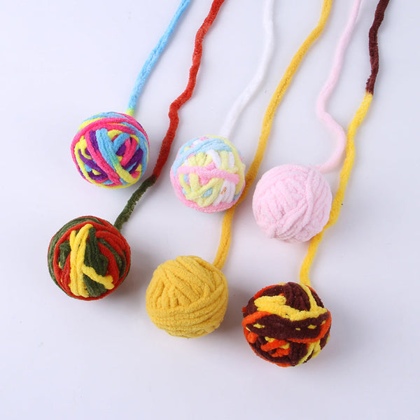 HKM-8043325 Colorful Plush Cat Self-Relieving Toy Ball with Tail - 5cm Diameter