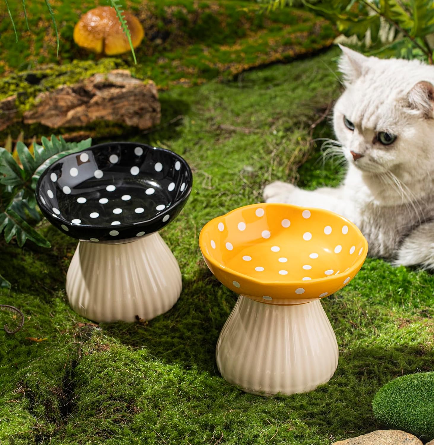 HKM-8090429 Mushroom-Shaped Cat Bowl in Cute Polka Dot Design with Safe Ceramic Material for Small Pets