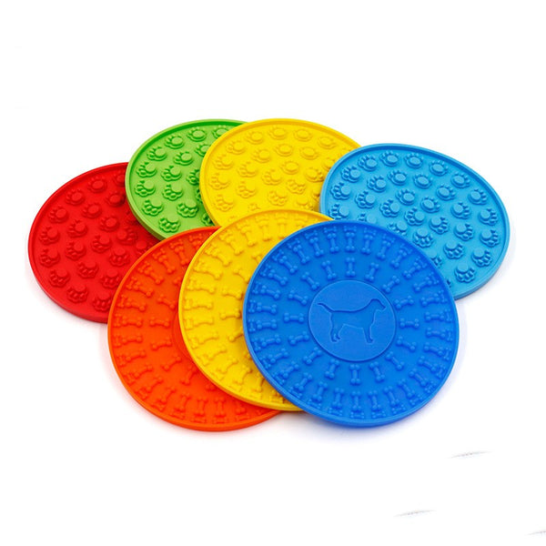 HKM-8148925 Silicone Pet Licking Mat for Bath Time Fun - 15cm Round Design