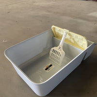 HKM-8165693 Compact Square Cat Litter Box for Convenient and Clean Pet Care